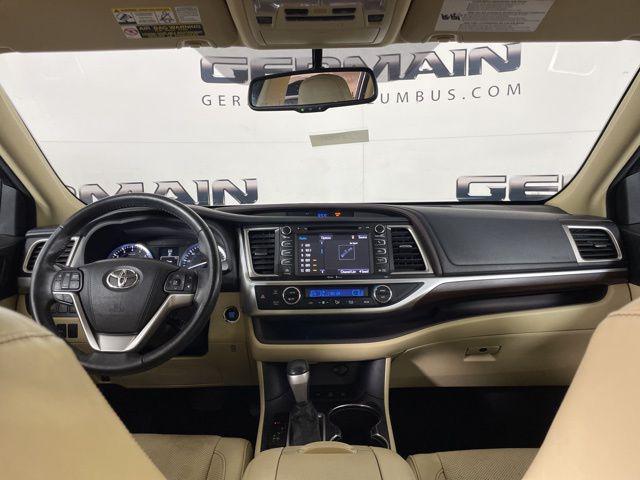 used 2015 Toyota Highlander car, priced at $17,785
