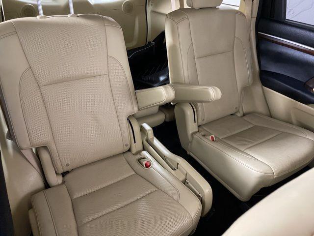 used 2015 Toyota Highlander car, priced at $17,785