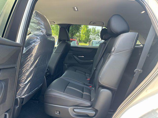 new 2025 Mazda CX-90 car, priced at $40,320