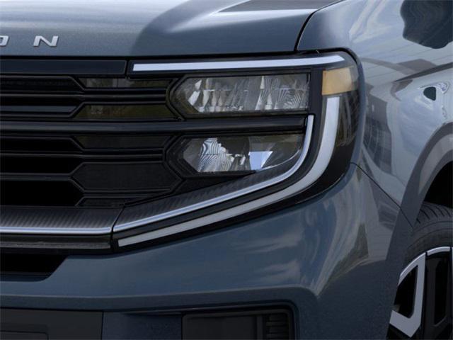 new 2025 Ford Expedition car, priced at $91,900