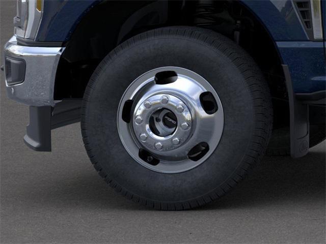 new 2025 Ford F-350 car, priced at $85,922