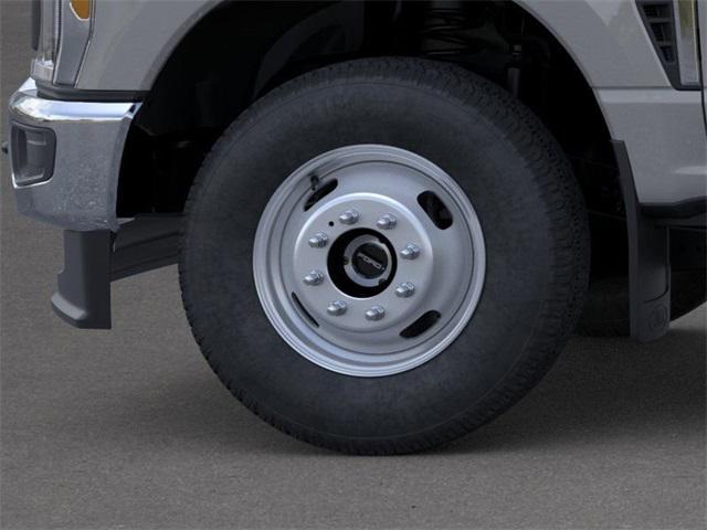 new 2025 Ford F-350 car, priced at $71,324
