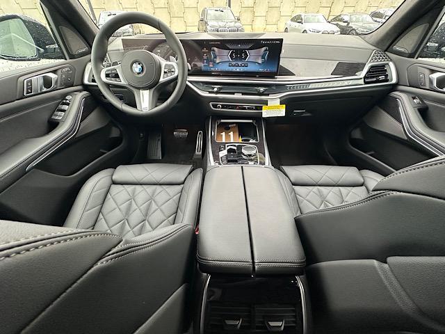 new 2025 BMW X7 car, priced at $96,575