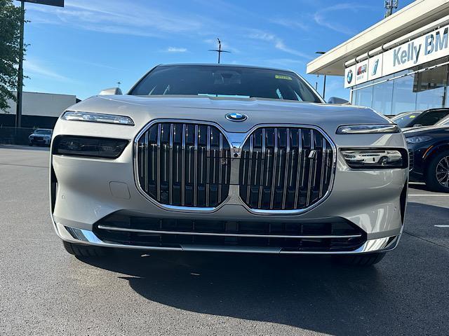 new 2026 BMW i7 car, priced at $137,430