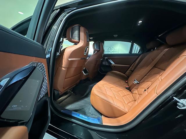 new 2025 BMW 760 car, priced at $135,625