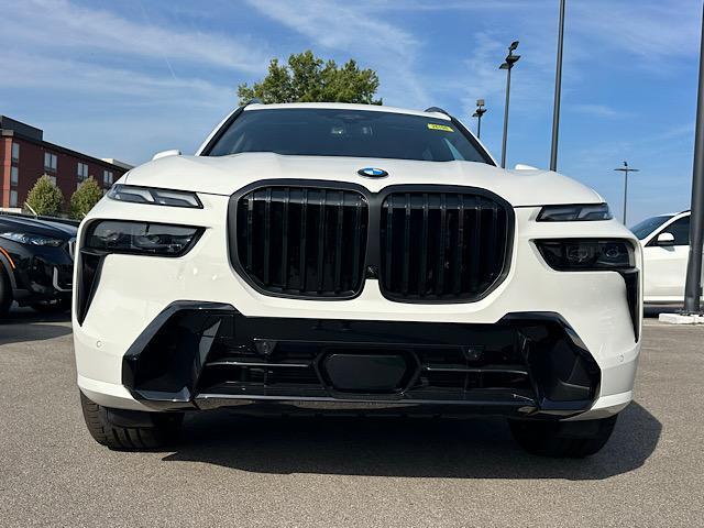 new 2026 BMW X7 car, priced at $100,025