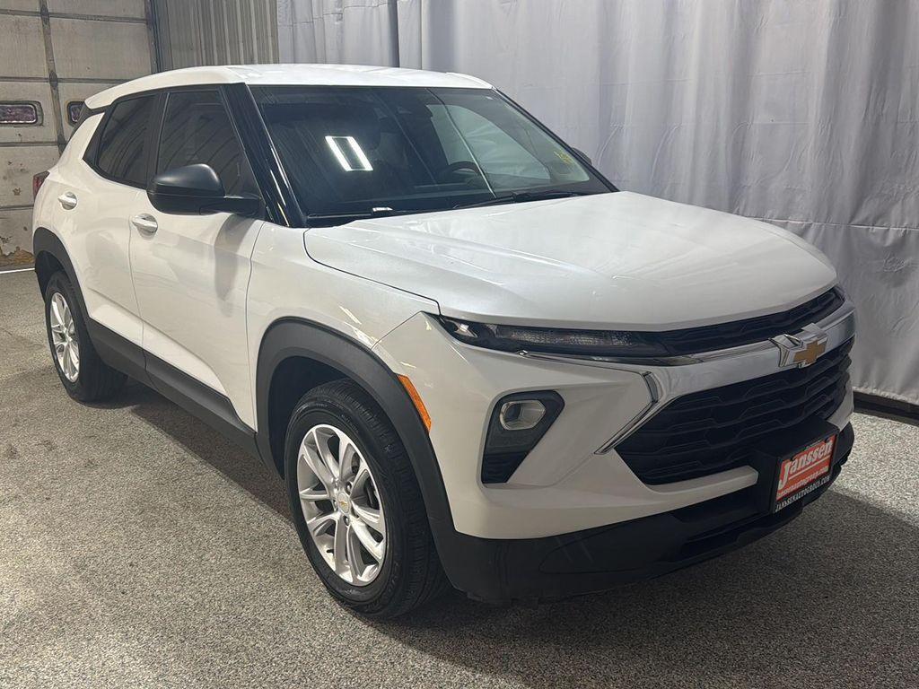 used 2024 Chevrolet TrailBlazer car, priced at $20,995