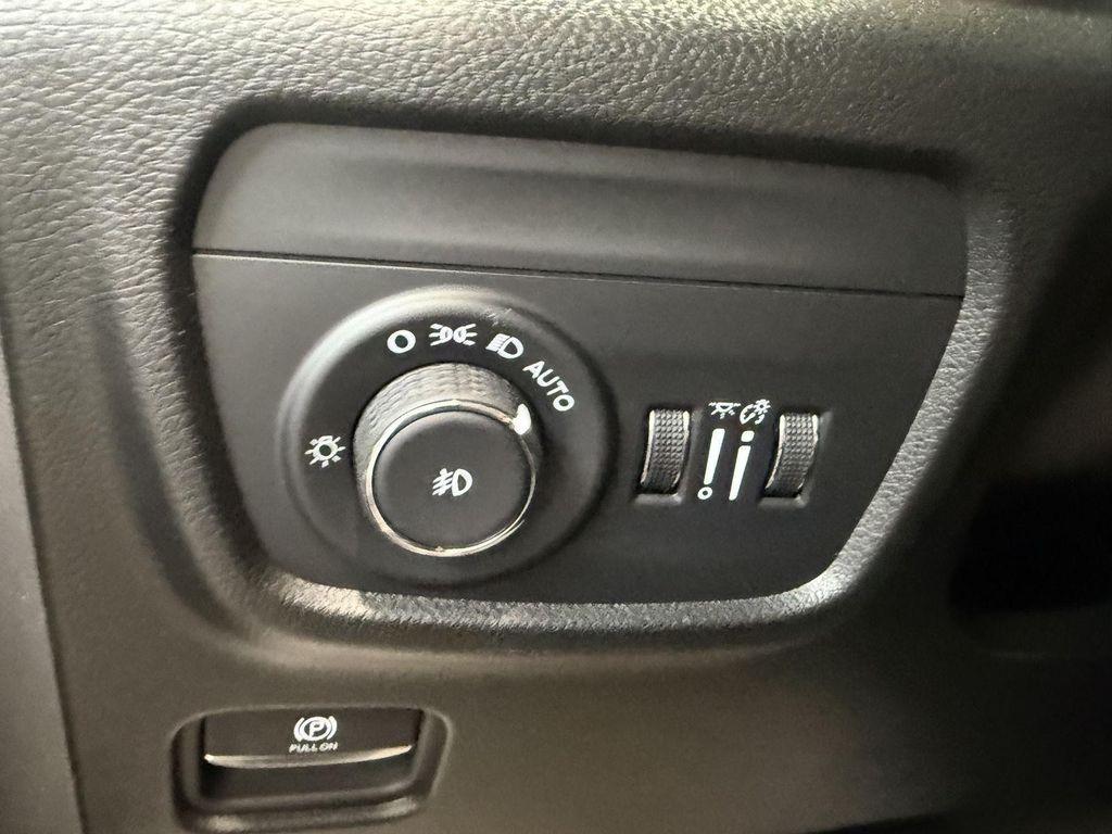 new 2025 Jeep Grand Cherokee car, priced at $49,245