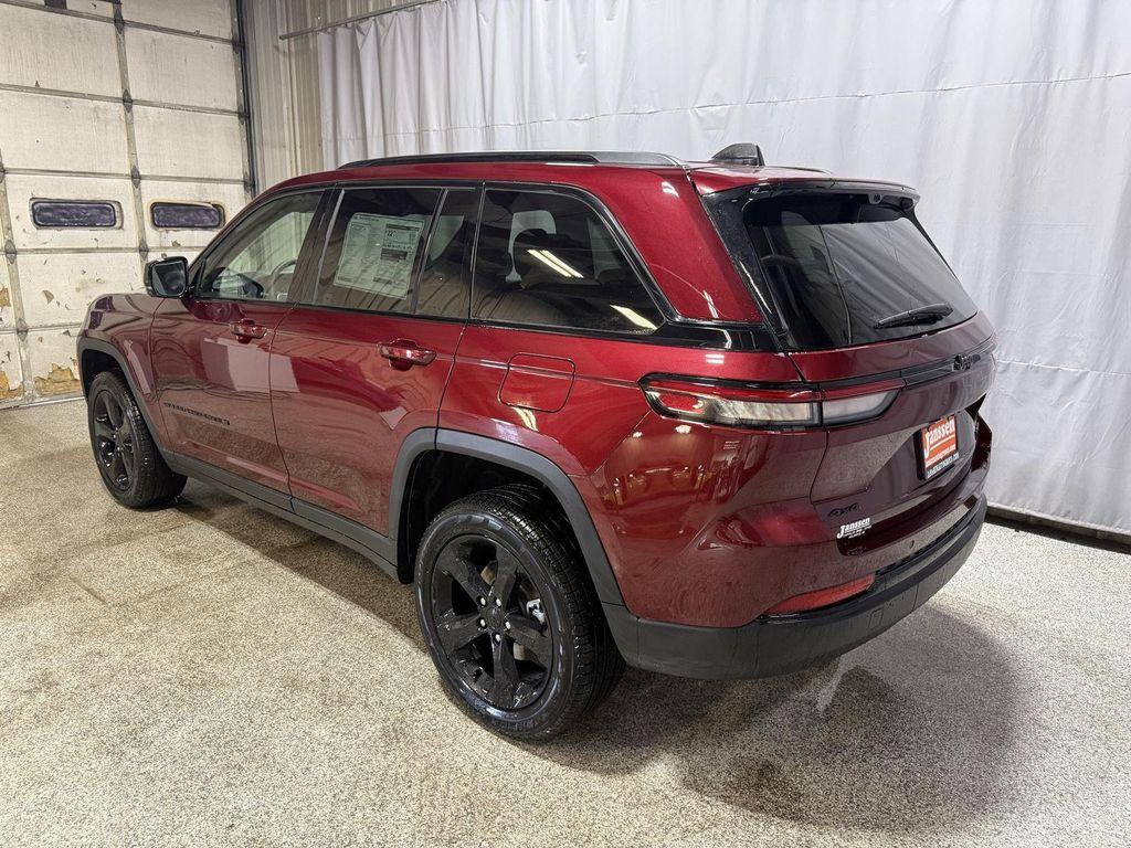 new 2025 Jeep Grand Cherokee car, priced at $49,245
