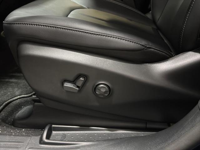 new 2025 Chrysler Pacifica car, priced at $46,248