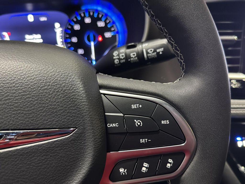 new 2025 Chrysler Pacifica car, priced at $42,745