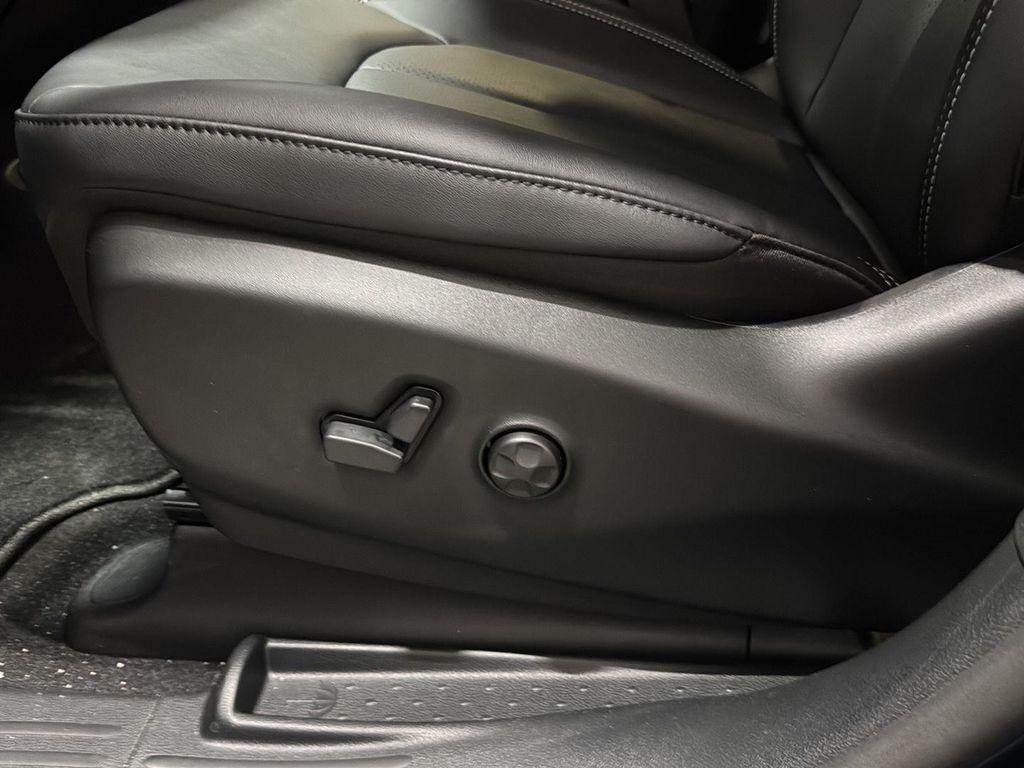 new 2025 Chrysler Pacifica car, priced at $42,745