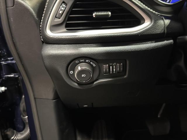 new 2025 Chrysler Pacifica car, priced at $46,248
