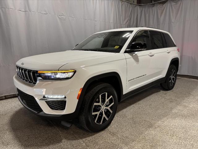 new 2025 Jeep Grand Cherokee car, priced at $46,195