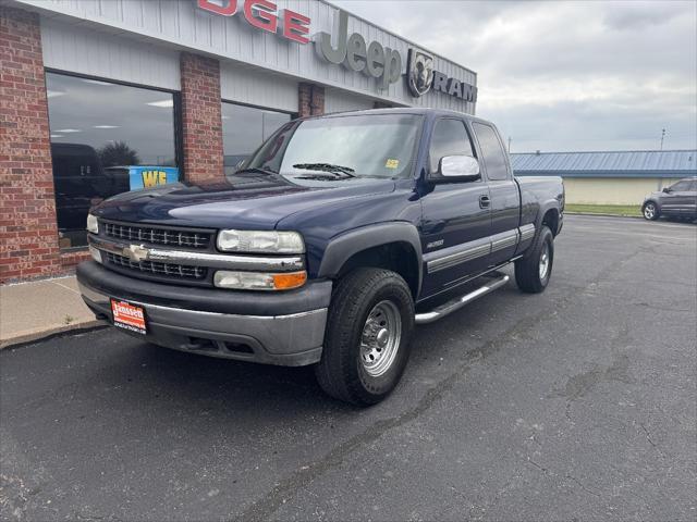 used 2002 Chevrolet Silverado 2500 car, priced at $14,995