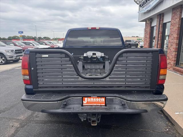 used 2002 Chevrolet Silverado 2500 car, priced at $14,995