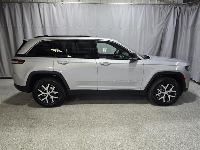 new 2025 Jeep Grand Cherokee car, priced at $46,790