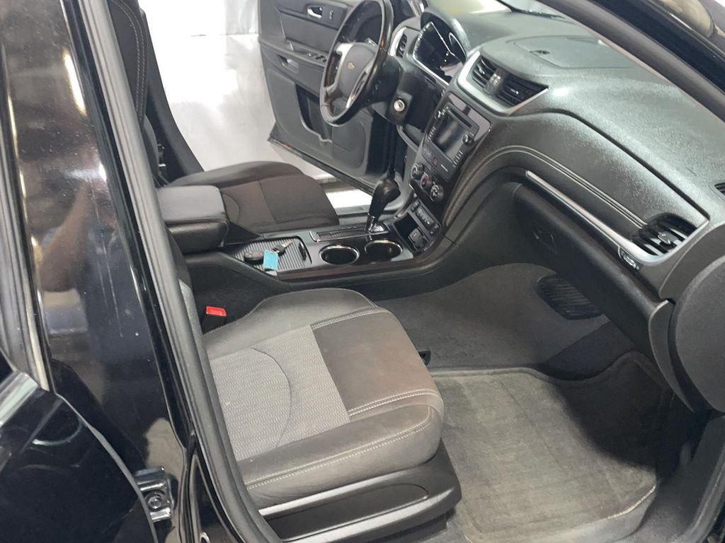 used 2017 Chevrolet Traverse car, priced at $5,995