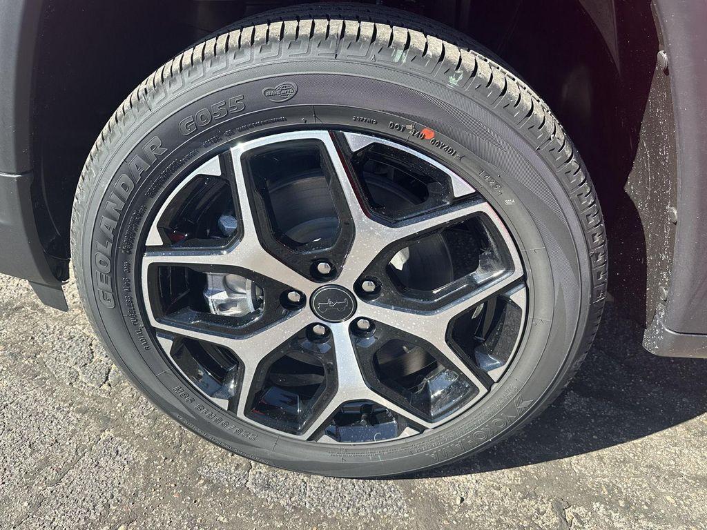 new 2026 Jeep Compass car, priced at $32,995