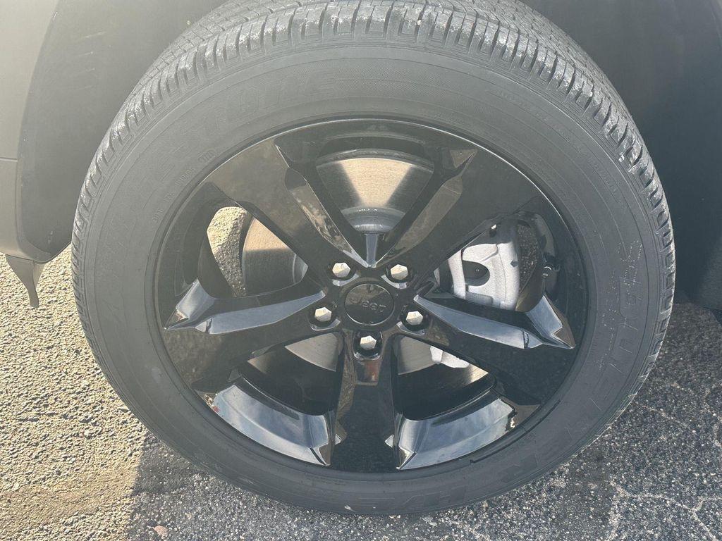 new 2025 Jeep Grand Cherokee L car, priced at $44,495