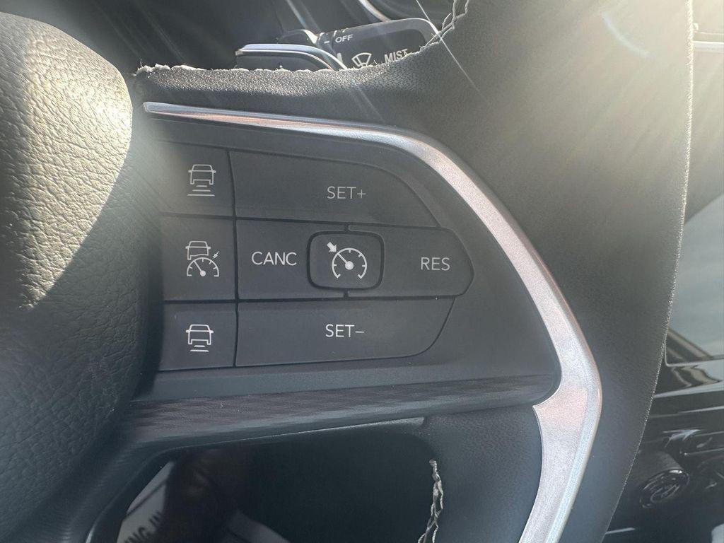 new 2025 Jeep Grand Cherokee L car, priced at $44,495