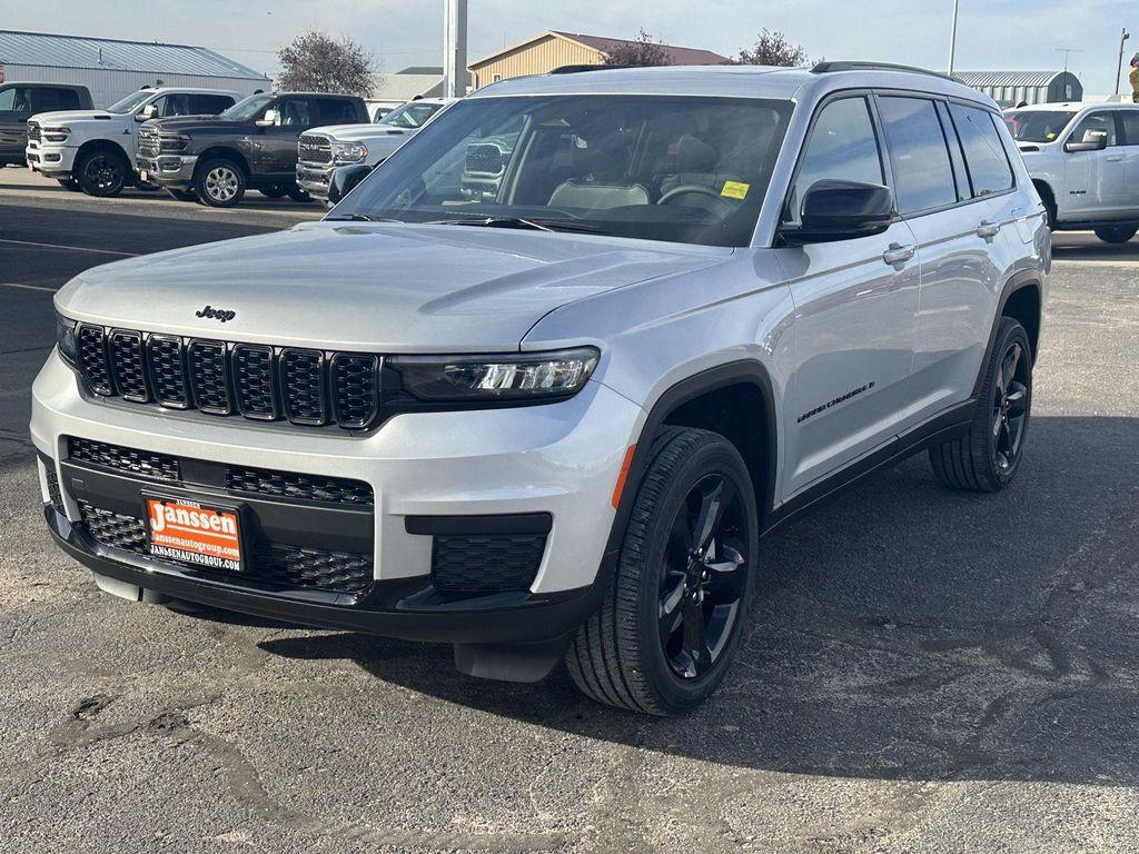 new 2025 Jeep Grand Cherokee L car, priced at $44,495