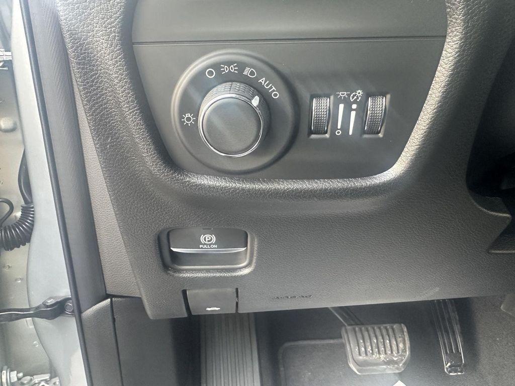 new 2025 Jeep Grand Cherokee L car, priced at $44,495