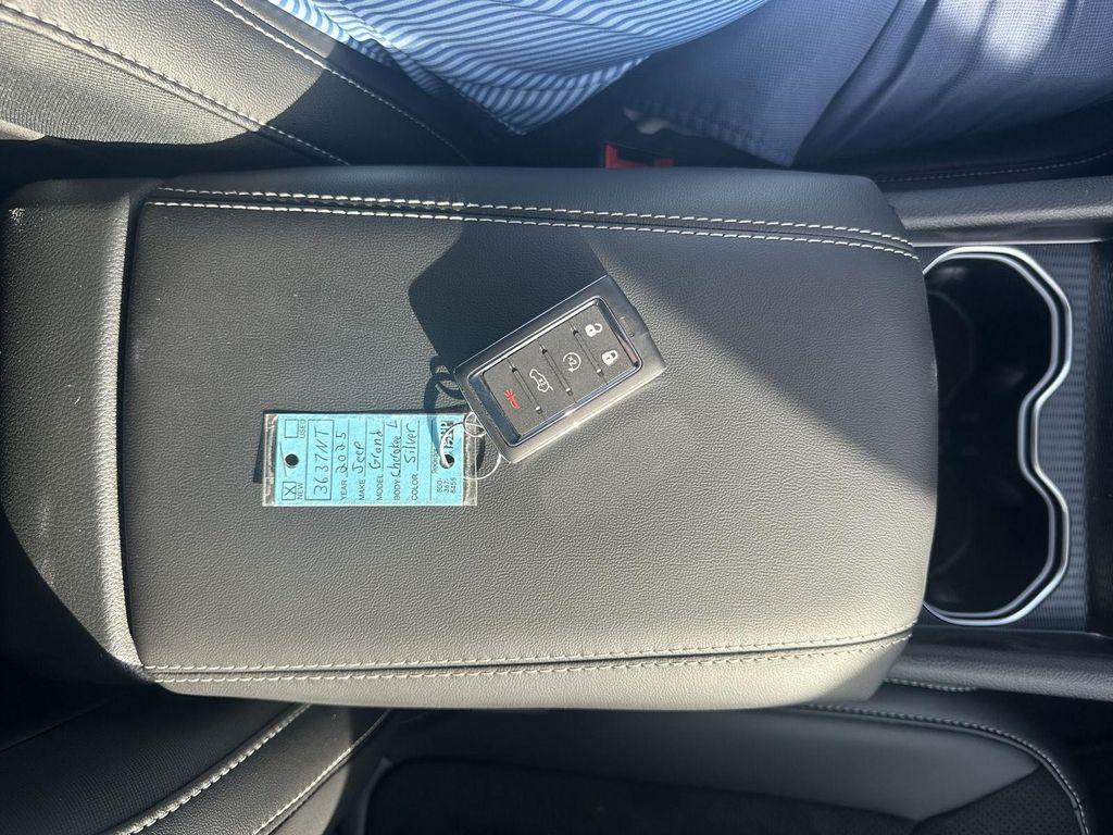 new 2025 Jeep Grand Cherokee L car, priced at $44,495