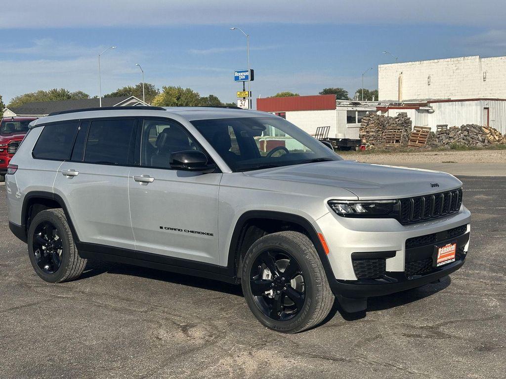 new 2025 Jeep Grand Cherokee L car, priced at $44,495
