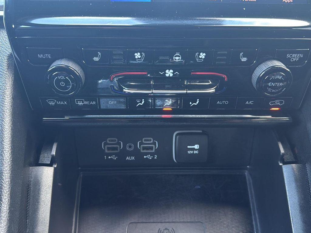 used 2024 Jeep Grand Cherokee L car, priced at $36,995
