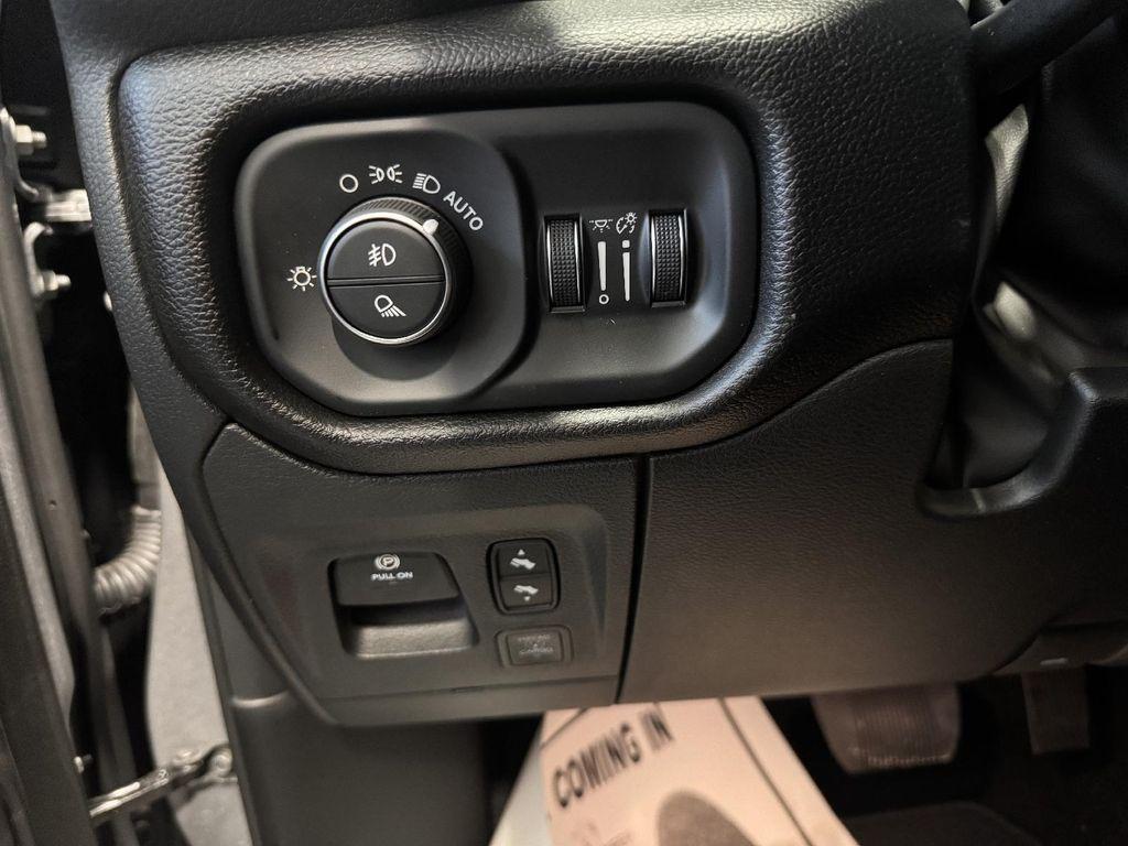 new 2025 Ram 1500 car, priced at $49,961