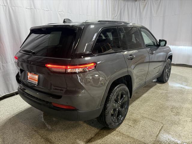 new 2025 Jeep Grand Cherokee car, priced at $51,960