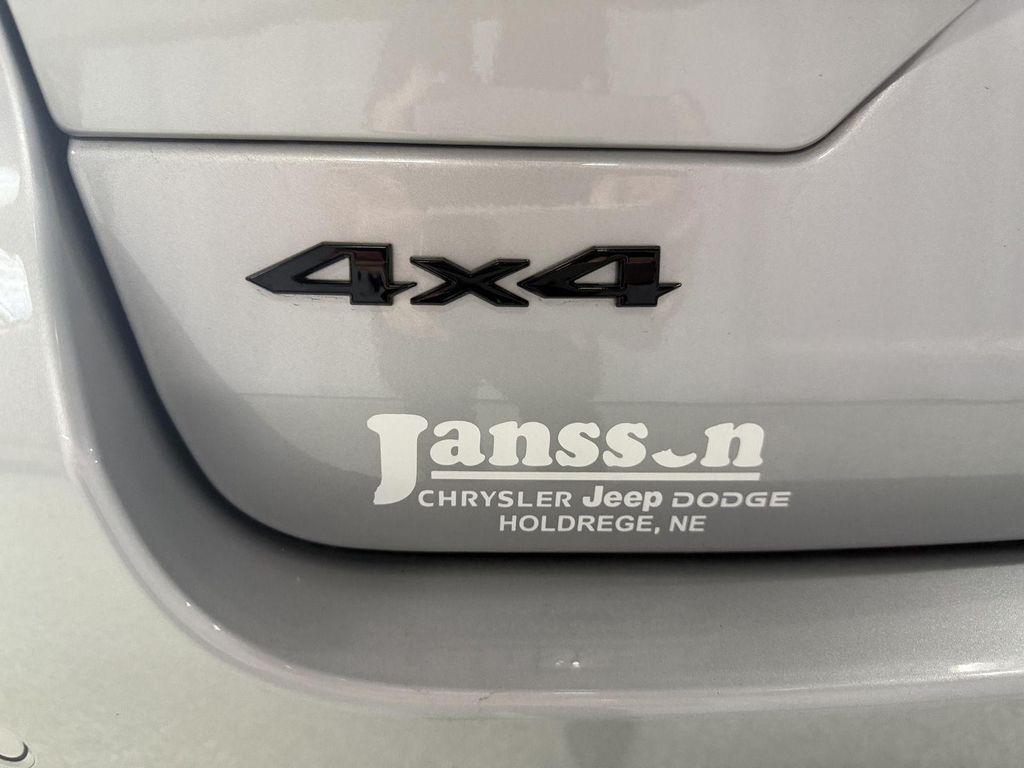 new 2025 Jeep Grand Cherokee car, priced at $49,745