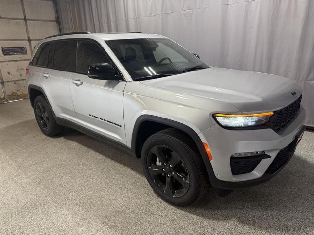 new 2025 Jeep Grand Cherokee car, priced at $51,682