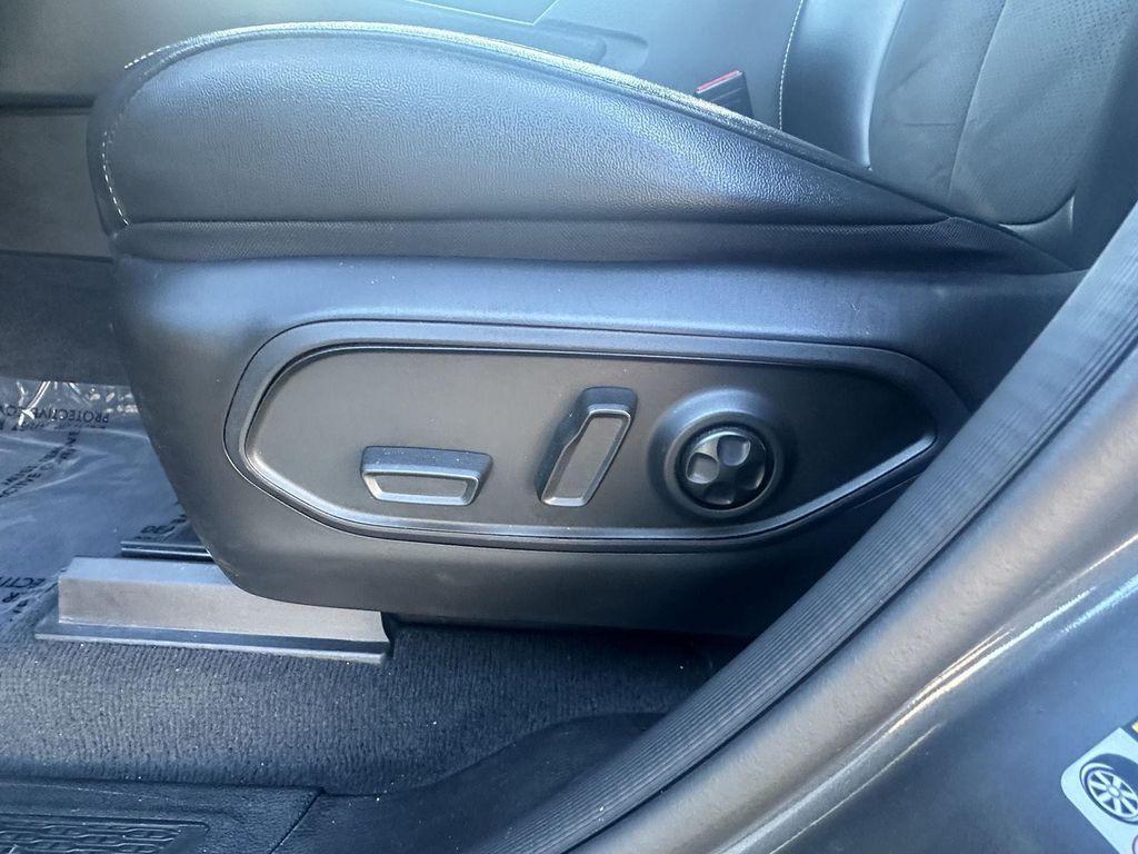 used 2024 Jeep Grand Cherokee car, priced at $29,995