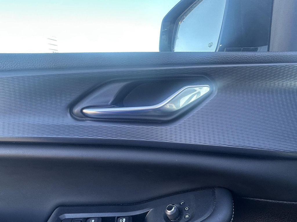 used 2024 Jeep Grand Cherokee car, priced at $29,995