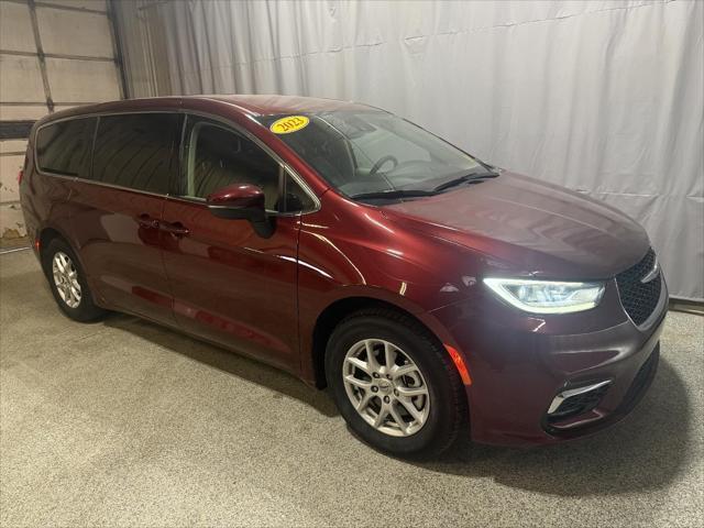 used 2023 Chrysler Pacifica car, priced at $24,995