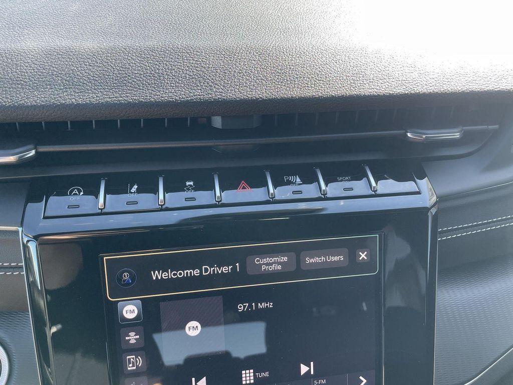 new 2025 Jeep Grand Cherokee car, priced at $41,745