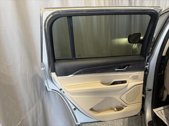 used 2022 Jeep Grand Cherokee L car, priced at $26,995