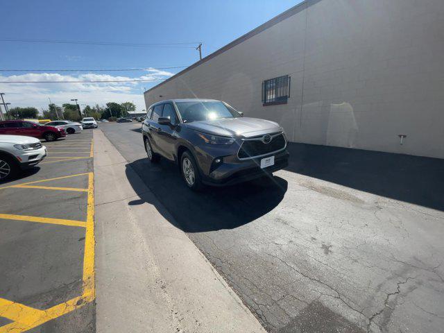 used 2023 Toyota Highlander car, priced at $35,494