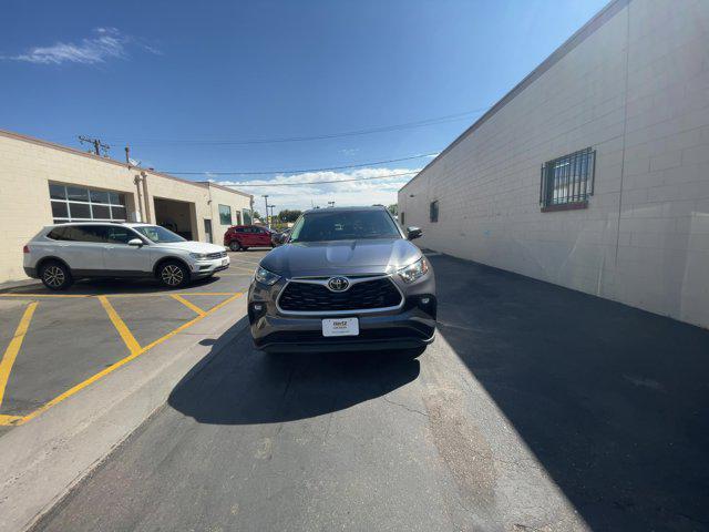 used 2023 Toyota Highlander car, priced at $35,494