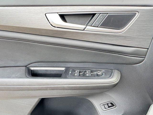 used 2024 Volkswagen Atlas Cross Sport car, priced at $30,944