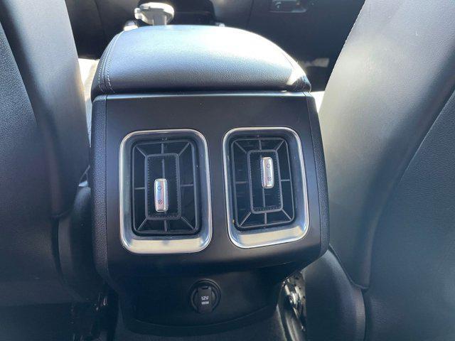 used 2024 Kia Sorento car, priced at $30,915