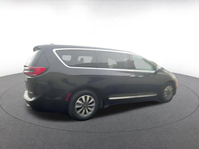used 2023 Chrysler Pacifica Hybrid car, priced at $30,372