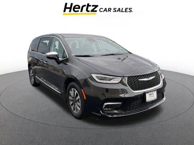 used 2023 Chrysler Pacifica Hybrid car, priced at $30,372