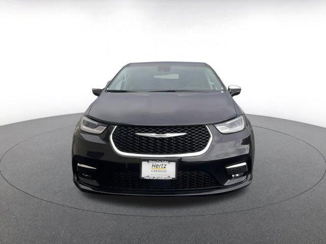 used 2023 Chrysler Pacifica Hybrid car, priced at $30,372