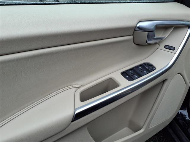 used 2015 Volvo XC60 car, priced at $15,668