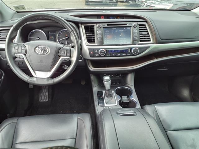 used 2019 Toyota Highlander car, priced at $27,828