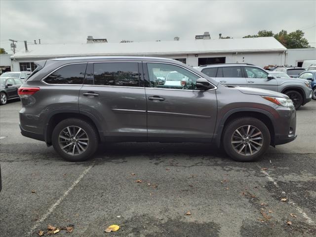 used 2019 Toyota Highlander car, priced at $27,828