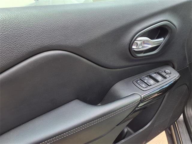 used 2023 Jeep Cherokee car, priced at $26,878